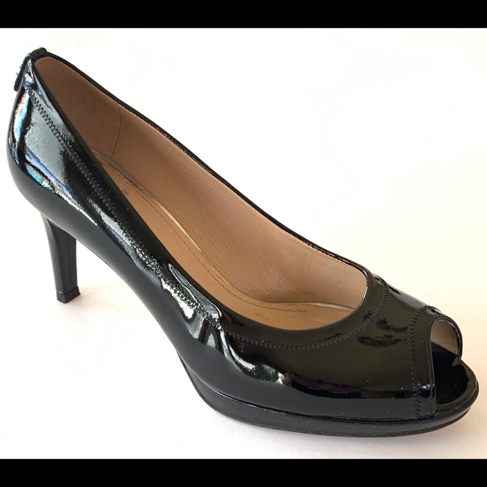 STUART WEITZMAN PATENT LEATHER PEEP TOE HEEL 8.5